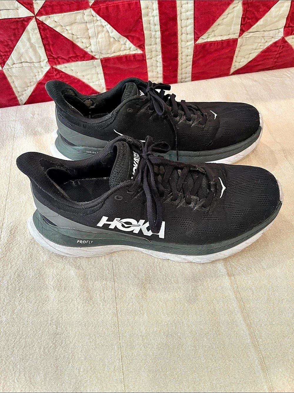 HOKA One One Mach Pro Fly Black & White US men’s 9.5